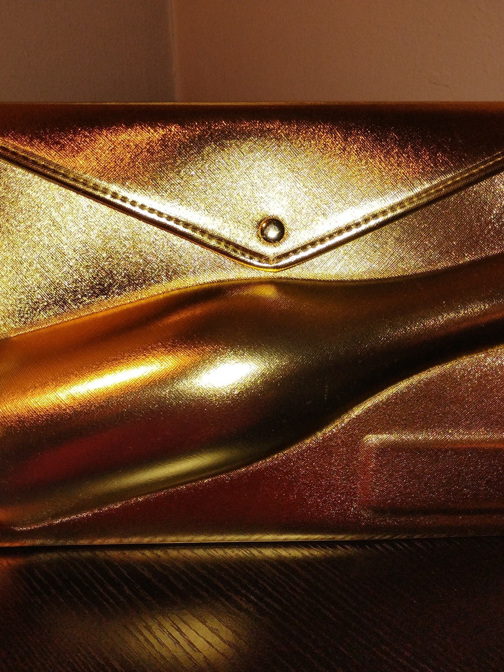 8 Oak Lane Large Gold Champagne Clutch Wine Bottle Carrier NWT